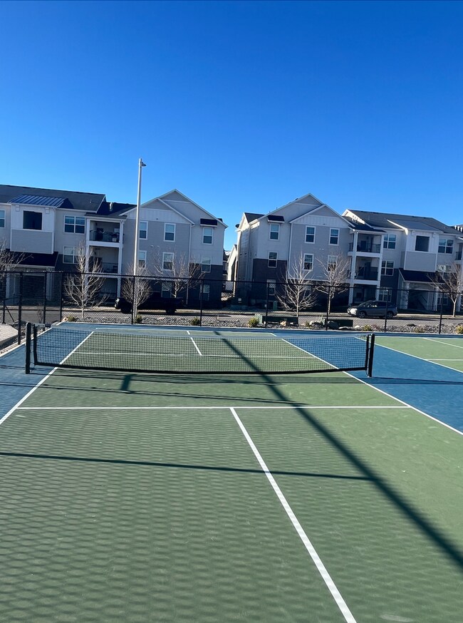 Building Photo - Three Bedroom Partially Furnished Townhome in Lehi