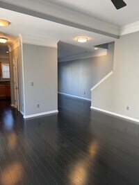 Building Photo - Close to Percy Priest Lake