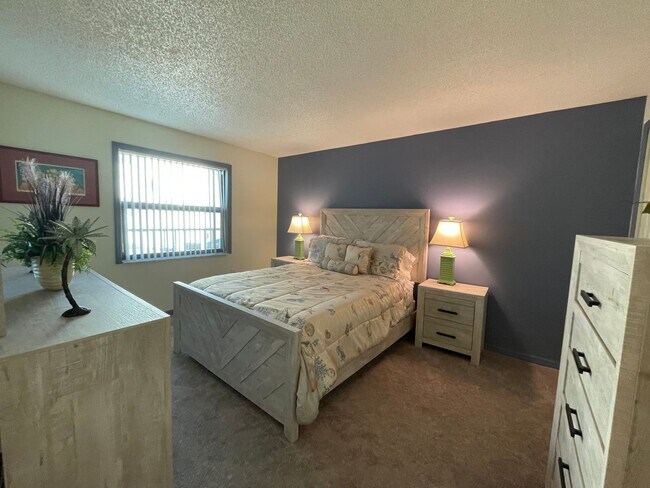 Building Photo - TARPON BAY CONDO