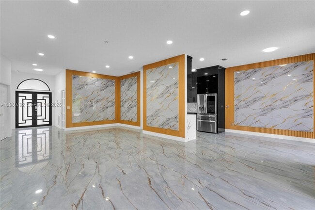 Building Photo - 758 Lake Wellington Dr