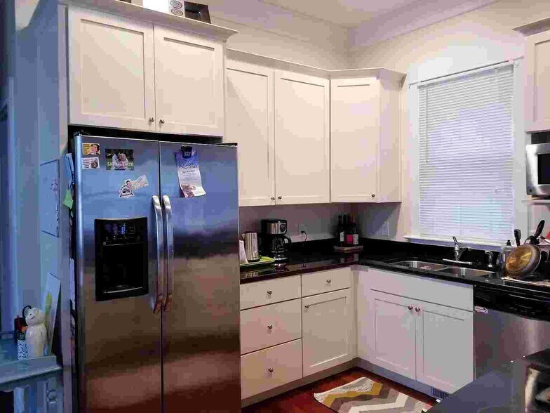 Building Photo - 245 Rutledge Ave