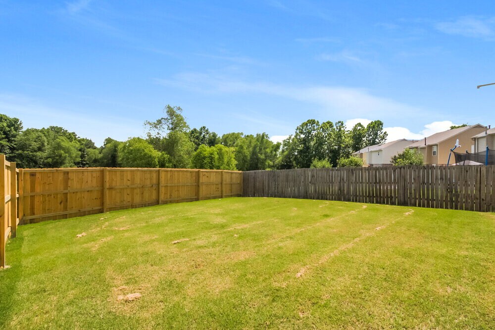 Building Photo - 9961 Fox Run Dr