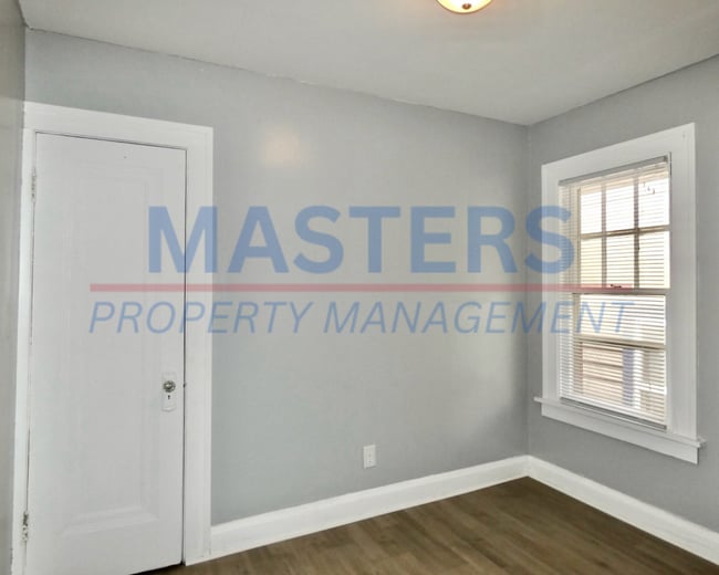 Building Photo - 1133 Parkside Blvd