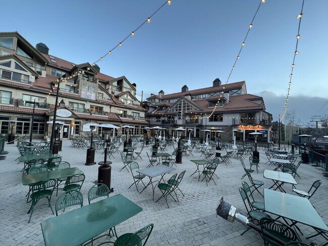 Building Photo - 113 Lost Creek Ln