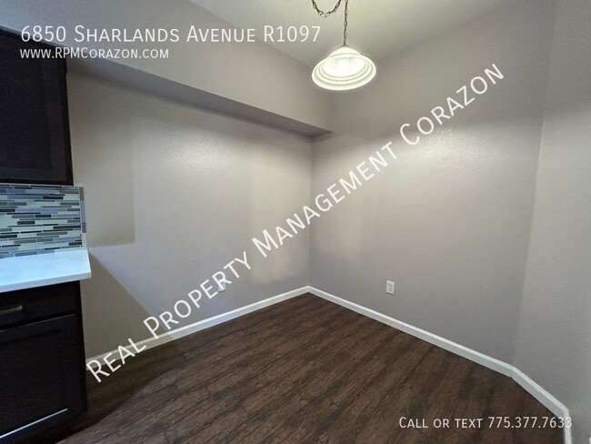 Building Photo - 2 Bed, 2 Full Bath Downstairs Condo For Re...