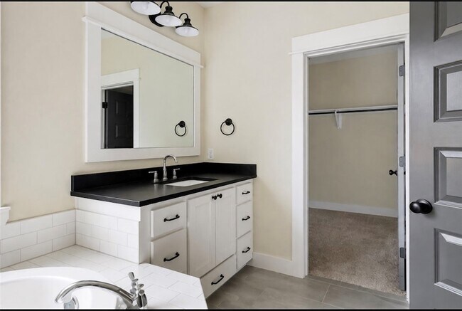 Building Photo - 4002 Heru Ct