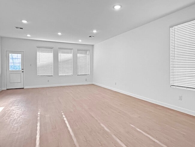 Building Photo - 2025 Construction | 3/2 + Flex | Easy Potranco/TX-211/Hwy 90