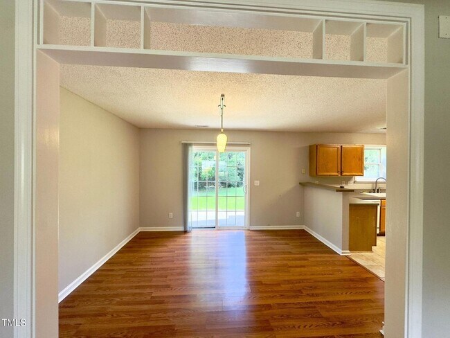 Building Photo - 324 Downing Glen Dr