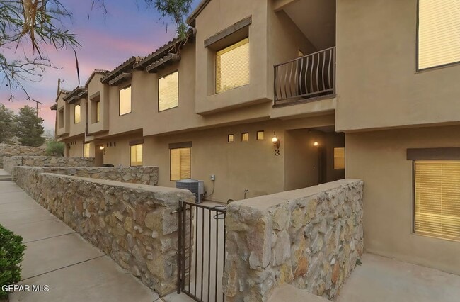 Building Photo - 5501 N Stanton St