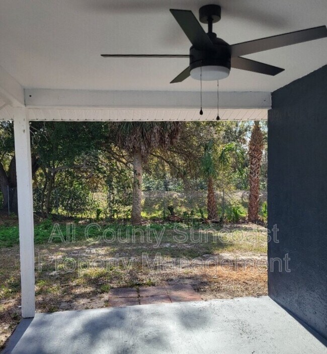Building Photo - 648 16th Ln