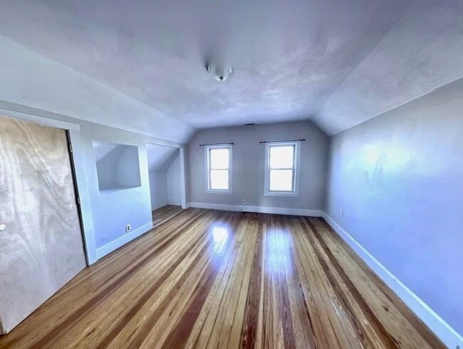 Building Photo - 14 Dow St