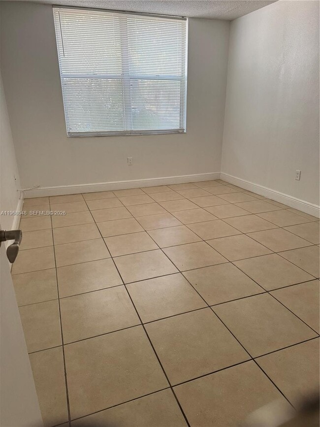 Building Photo - 1800 Sans Souci Blvd