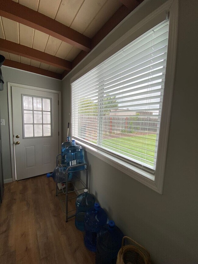 Building Photo - Gorgeous, Spacious 3 bed / 1 bath located near Encanto, San Diego!