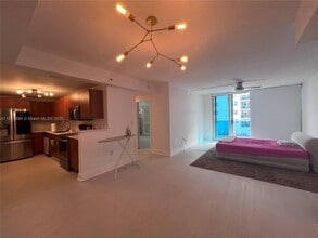 Building Photo - 7501 E Treasure Dr