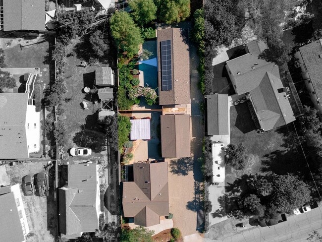 Building Photo - 1665 Laurel Ave