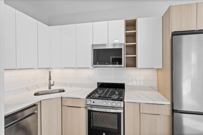 Building Photo - 1625 W Howard St