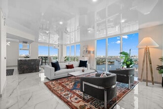 Building Photo - 101 S Fort Lauderdale Beach Blvd