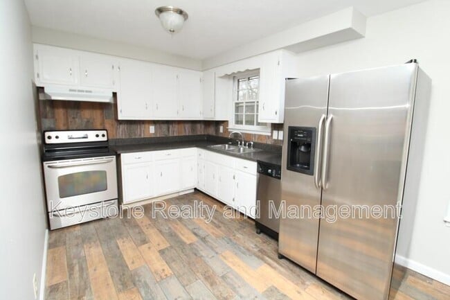 Building Photo - 3468 Arvin Dr