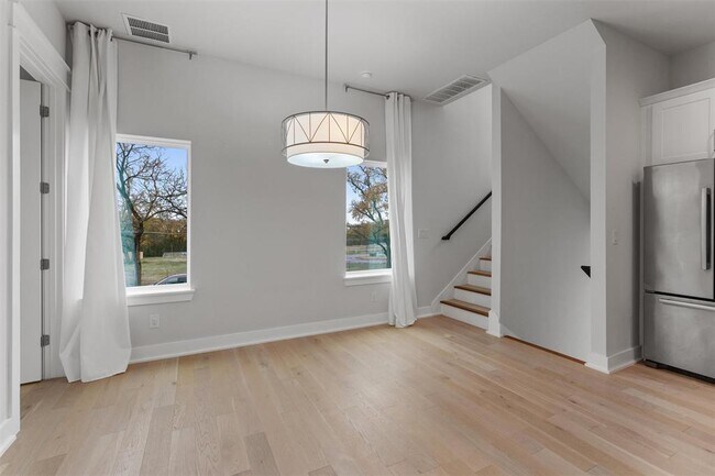 Building Photo - 5002 Pecan Springs Rd