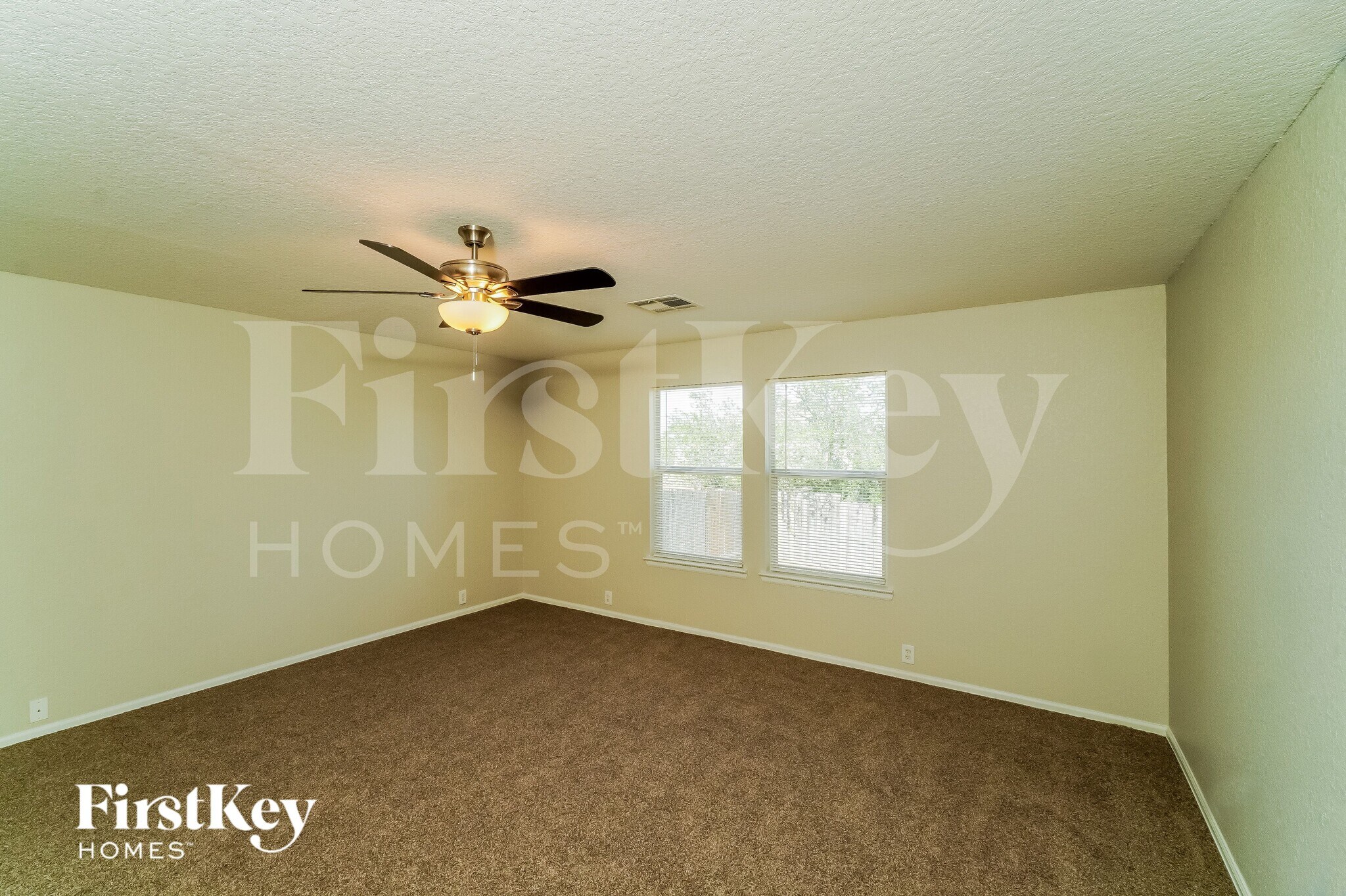 Building Photo - 3838 Sausalito Fern