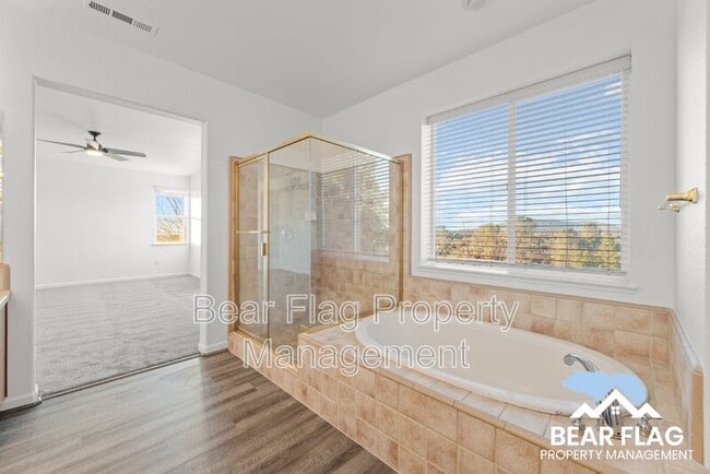 Building Photo - 801 Auburn Woods Ct