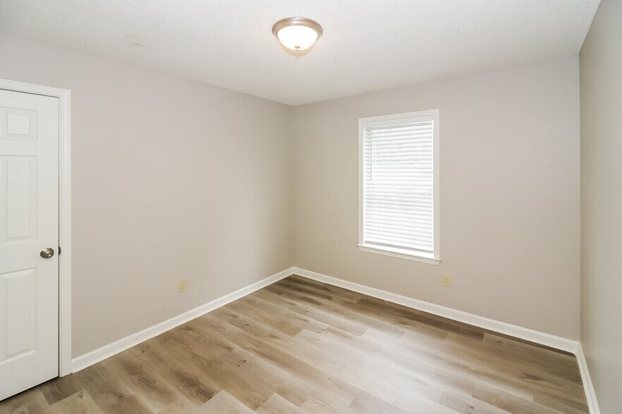 Building Photo - 1793 Black Bear Cir W