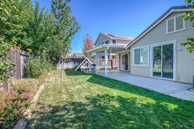 Building Photo - Beautiful 3bd/2ba Rancho Cordova Home-Must See!