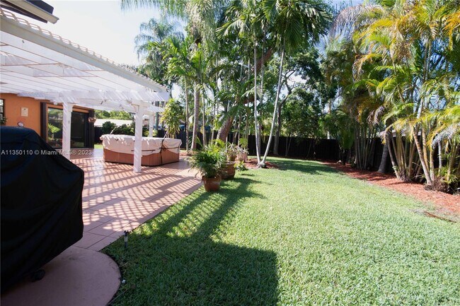 Building Photo - 12800 SW 104th Terrace