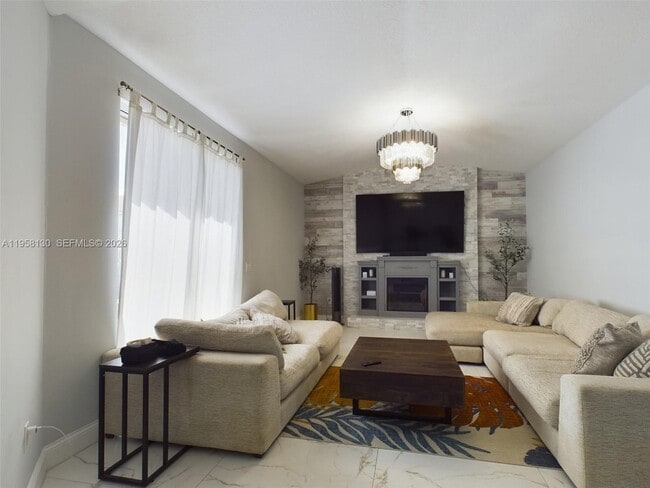 Building Photo - 212 SW 179th Ave