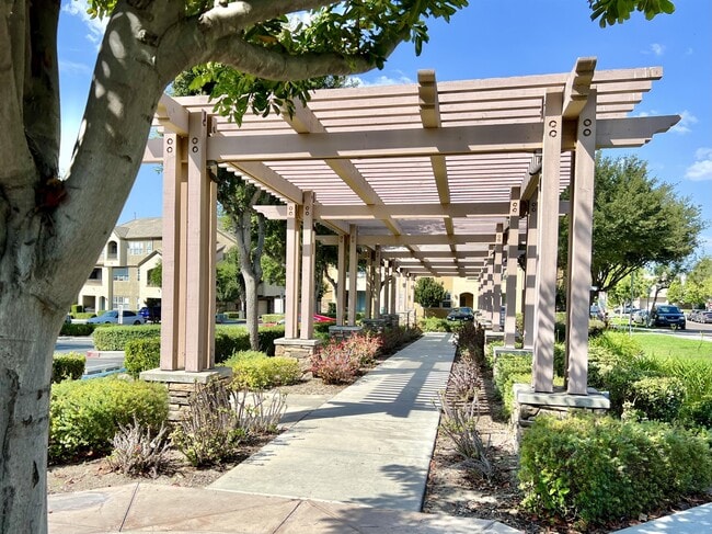 Building Photo - 1388 Challis Pl
