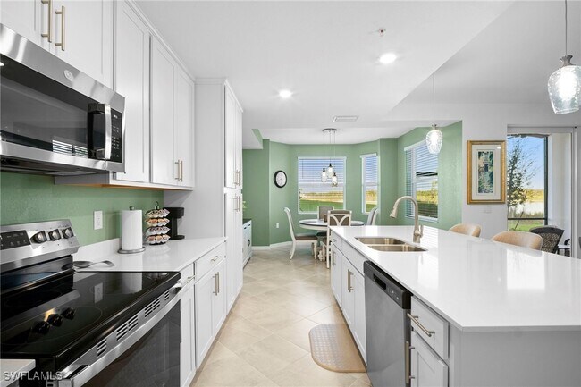 Building Photo - 15345 Grn Acrs Ave