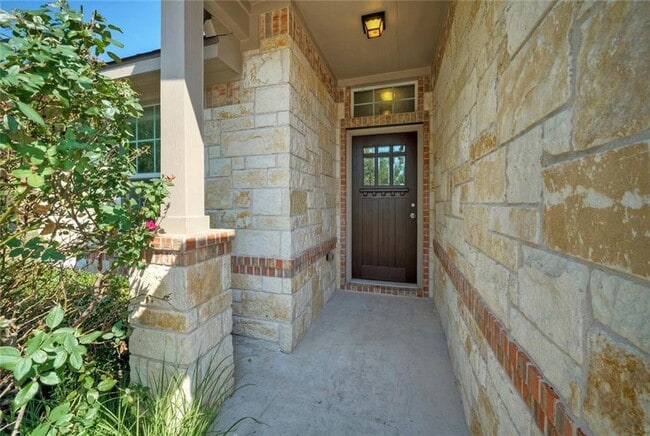 Building Photo - 18413 Falcon Pointe Blvd