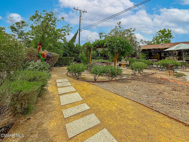 Building Photo - 1888 El Monte Dr