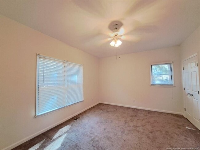 Building Photo - 420 Sugar Pine Dr