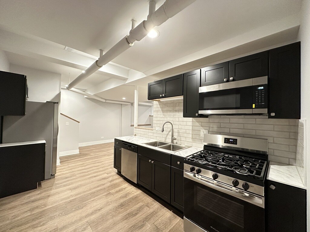 Building Photo - 5008 N Springfield Ave