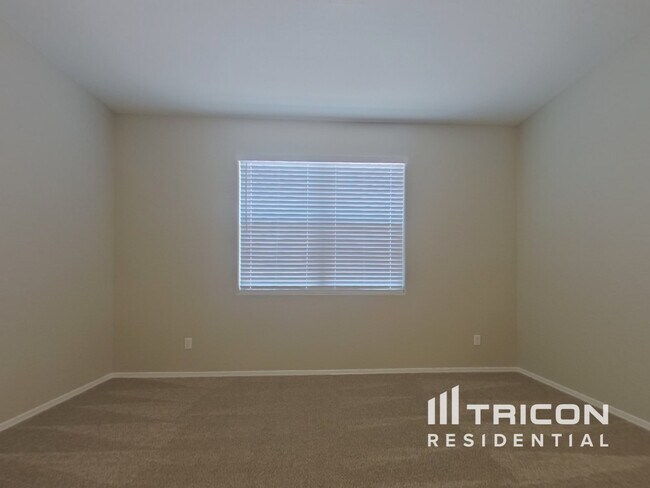 Building Photo - 16253 W Yavapai St