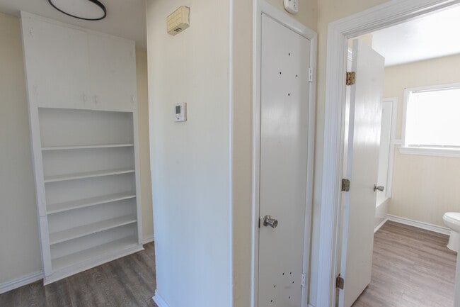 Building Photo - 1506 Kentucky Way