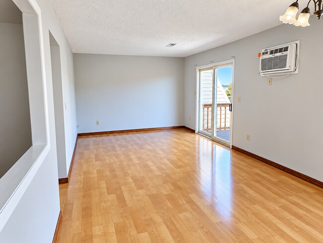 Building Photo - 902 Wescott Trl