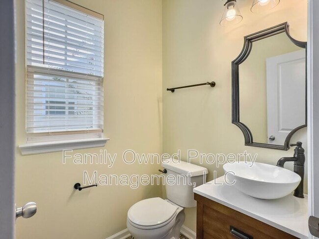 Building Photo - 1054 Whitlow Blvd