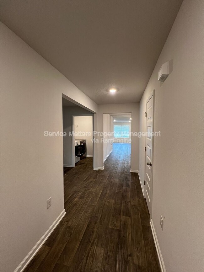 Building Photo - 5740 Guinevere Ln