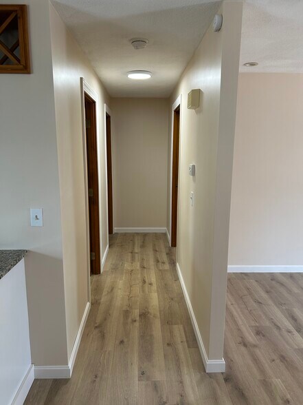 Building Photo - 287 Mayfield Ave