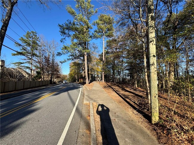 Building Photo - 3599 Ridge Rd SE