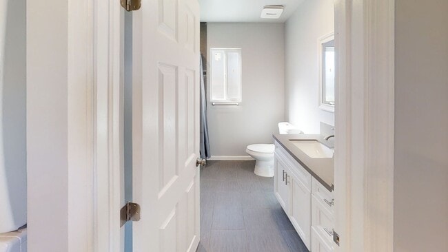 Building Photo - 10 minute walk to SDSU!