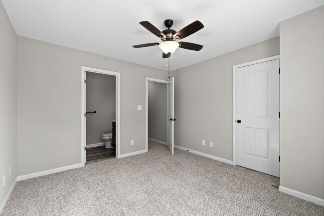Building Photo - 260 Smithson Ln