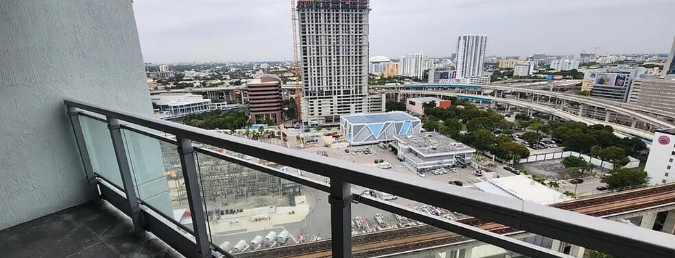 Building Photo - 90 SW 3rd St