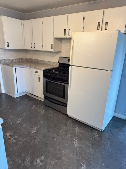 Building Photo - 5028 NW 126th Ave