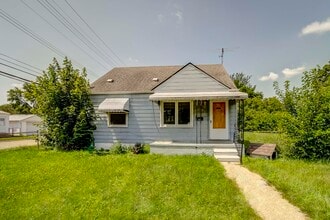 Building Photo - 24501 Fern Ave