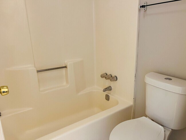 Building Photo - Welcome to Smyrna! Prime location, newly renovated, private fenced backyard, must see!