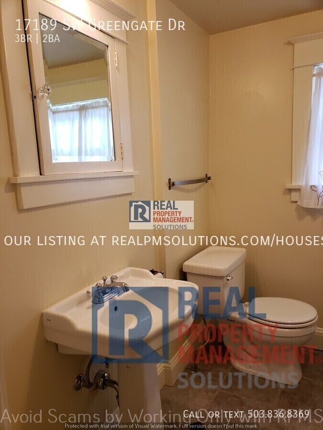 Building Photo - 17189 SW Greengate Dr