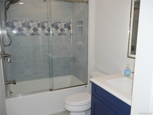 Building Photo - 18 Deer Crossing Dr